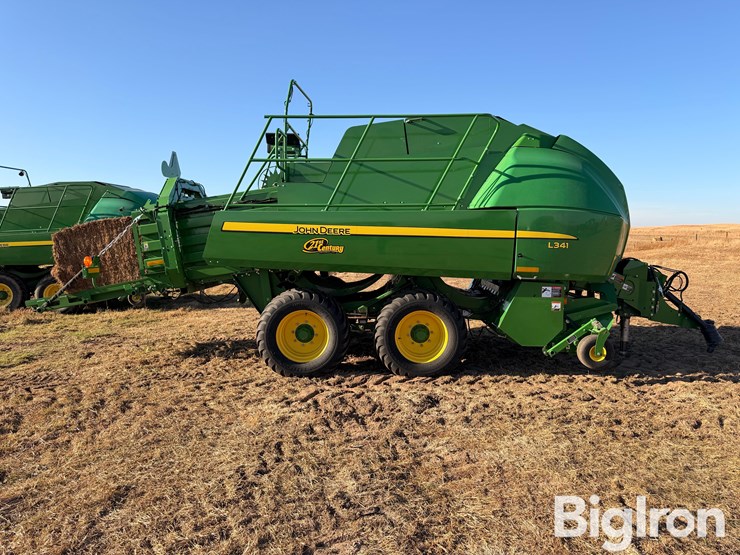2023-john-deere-l341np-large-square-baler-image-4