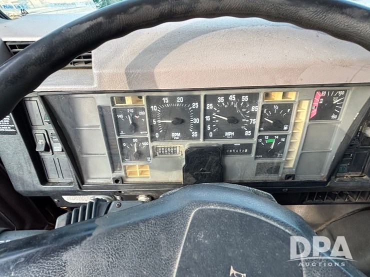 international-4700-image-92