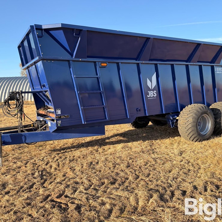 2022 JBS VMEC2448-3 T/A Manure Spreader