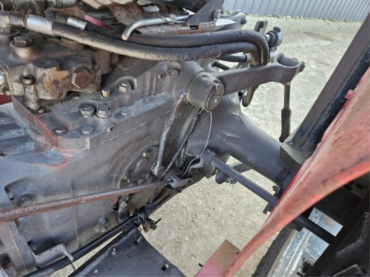 massey-ferguson-240-image-62