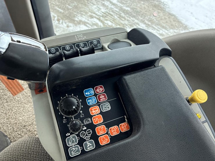 case-ih-magnum-190-image-83