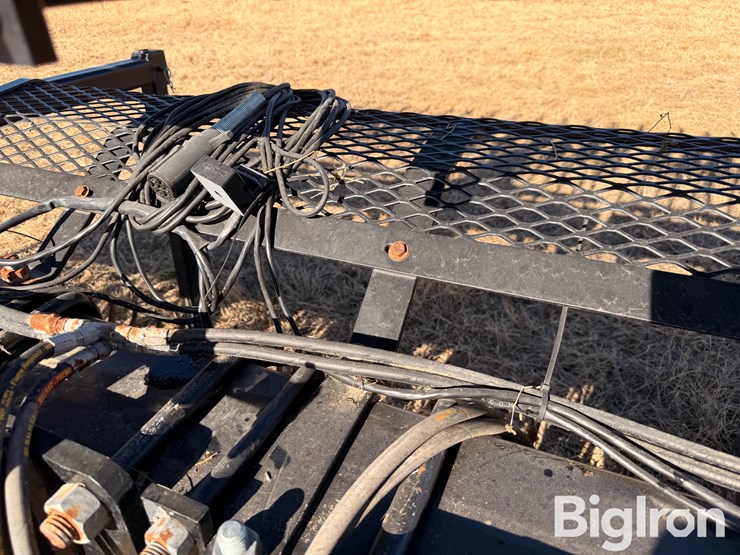 yetter-30'-rotary-hoe-image-14