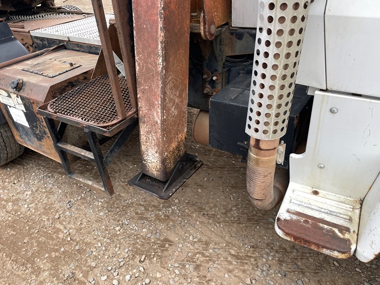 ford-lt9000-image-10