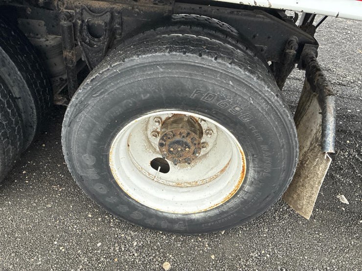 case-ih-8100-image-41