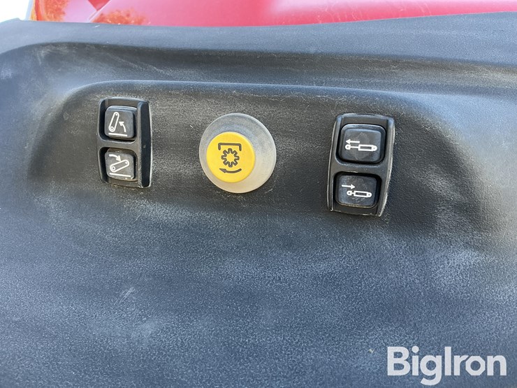 2022-case-ih-magnum-310-image-17