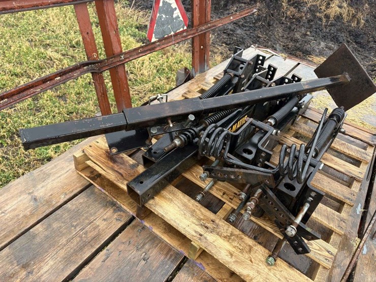 powermatic-3-bar-harrow,-26”-teeth,-(2)-9.5’-sections,-with-mounting-brackets,-spare-tooth,-was-used-image-3