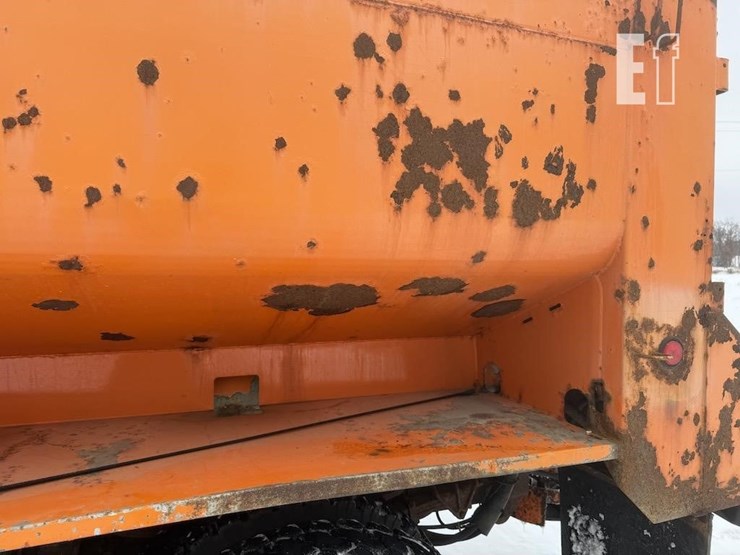 international-workstar-7500-image-10