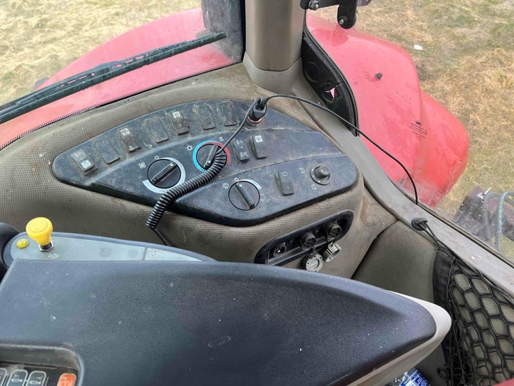 2014-case-ih-magnum-310-image-16