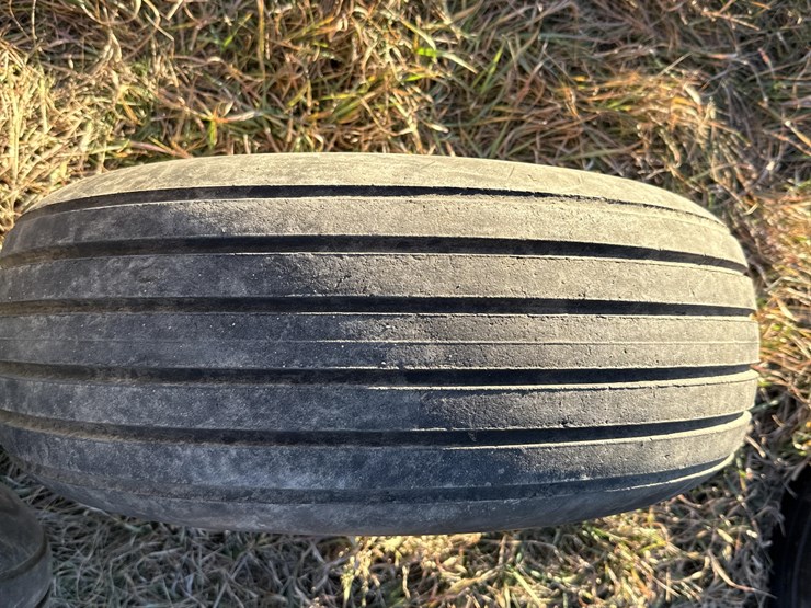 various-brands-of-mounted-&-non-mounted-tires-image-19