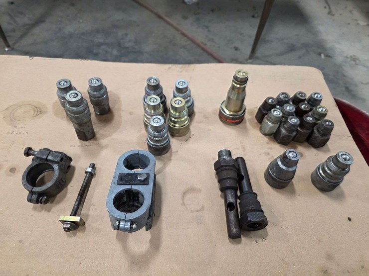 large-assortment-of-hydraulic-ends,-includes:-11-–-jd-ends,-5-–-old-int-to-jd,-3-–-old-ih-male,-1-–-image-2
