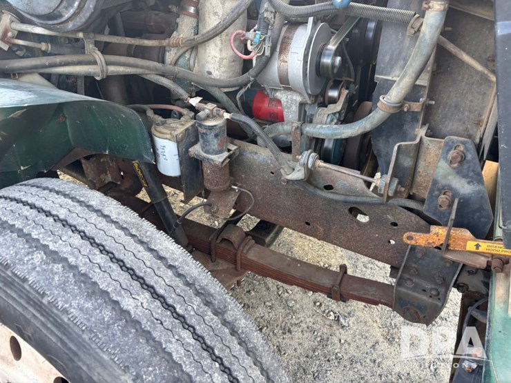 international-4700-image-68