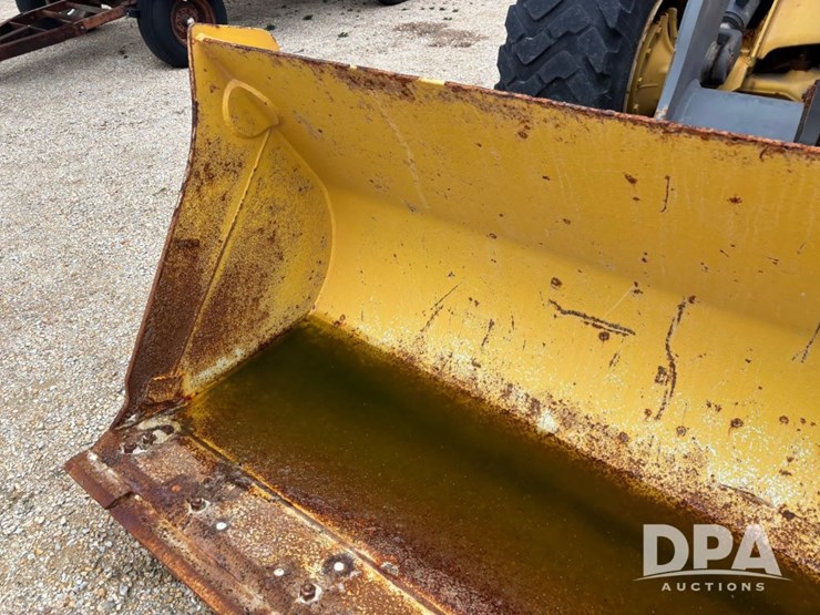 2007-deere-444j-image-18