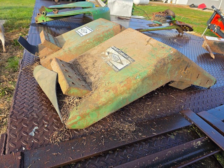 hiniker-front-fenders-image-4