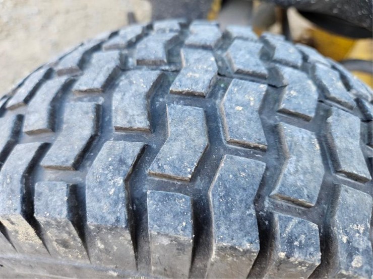 john-deere-185-image-25