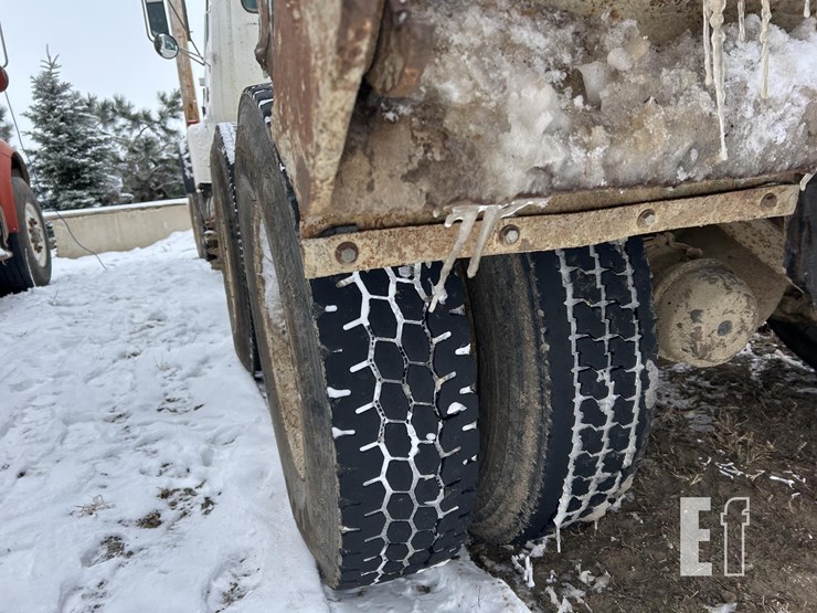 1997-ford-lt8000-image-57