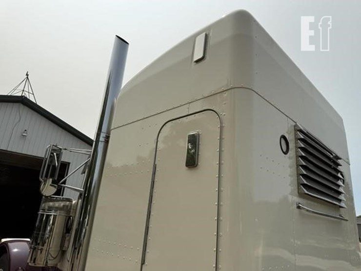 2002-peterbilt-379-image-64
