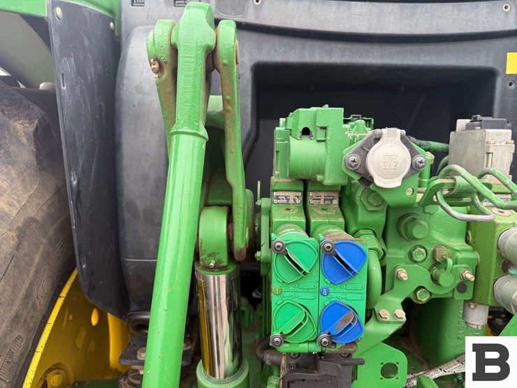 2012-john-deere-6115r-image-33