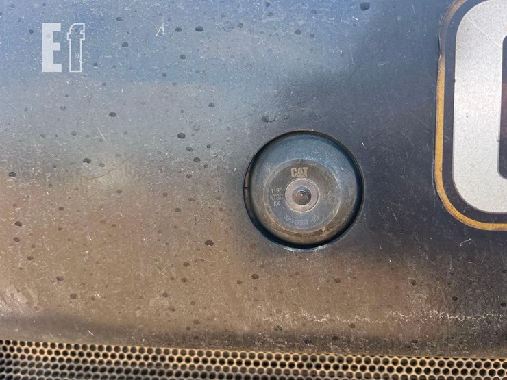 2020-caterpillar-259d3-image-23