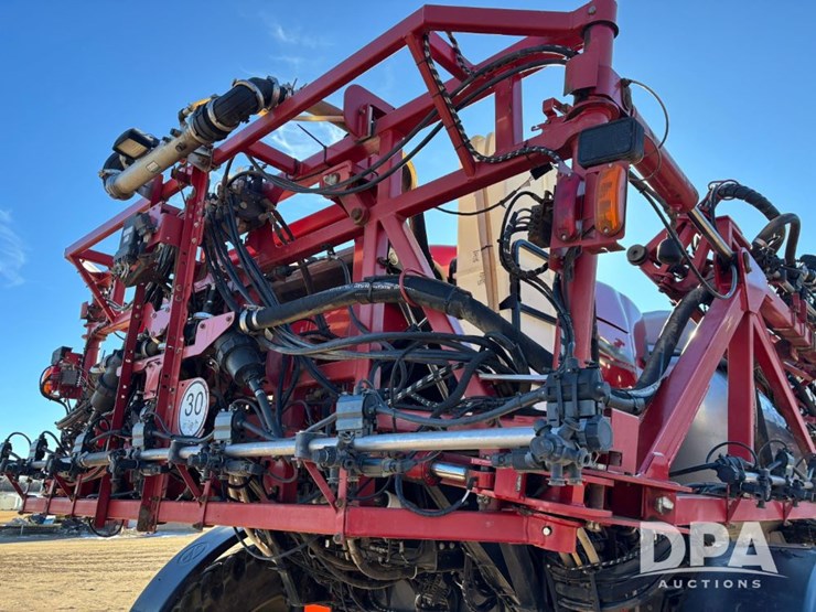 case-ih-patriot-4440-image-91