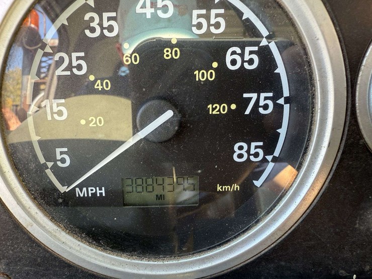 2006-sterling-rollback-truck,-101"x27'-bed,-winch,-automatic-transmission,-388k-miles,-11r22.5-tires-image-27