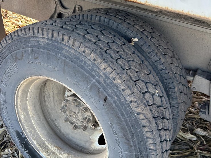 1985-international-s2500-image-26