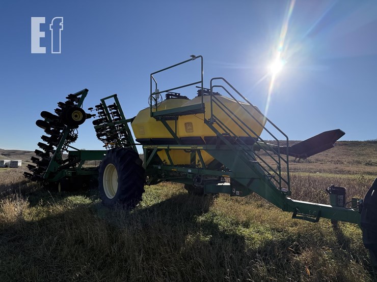 john-deere-1850-image-1