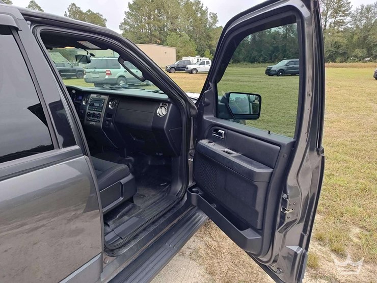 2016-ford-expedition-image-29