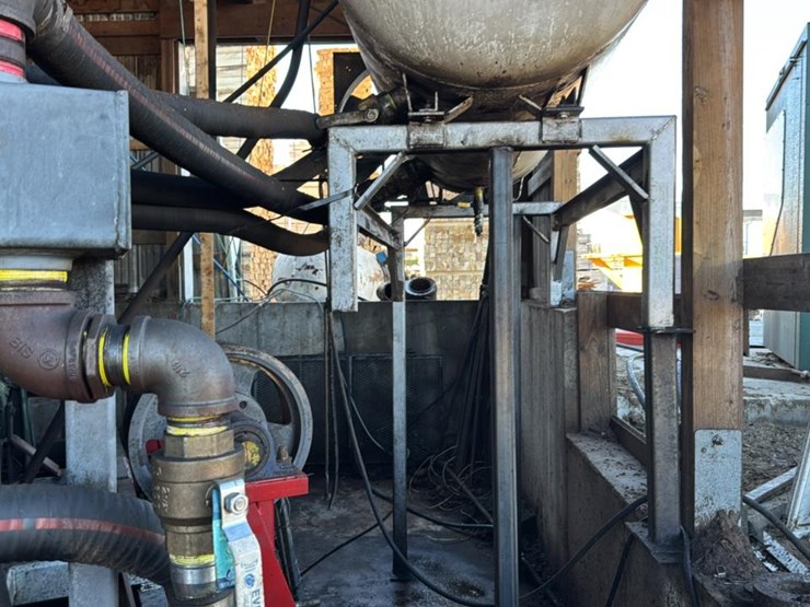 #138-•-500-gallon-oil-reservoir-image-3