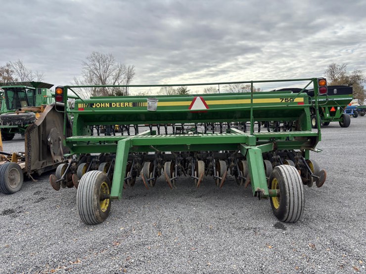 john-deere-750-image-15