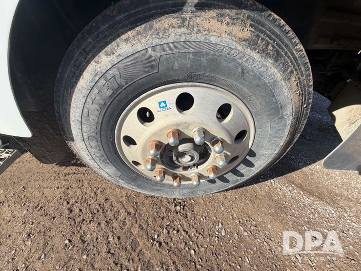 1997-volvo-f16-image-29