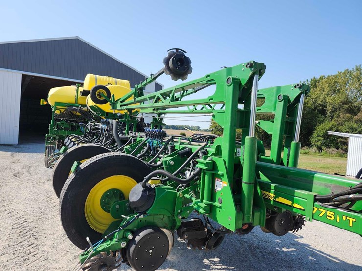 john-deere-1775-image-16