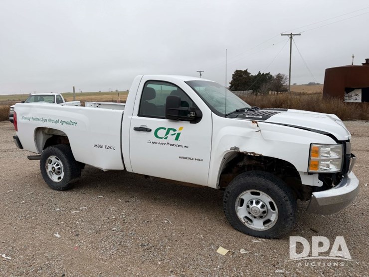 2012-chevrolet-2500hd-image-5