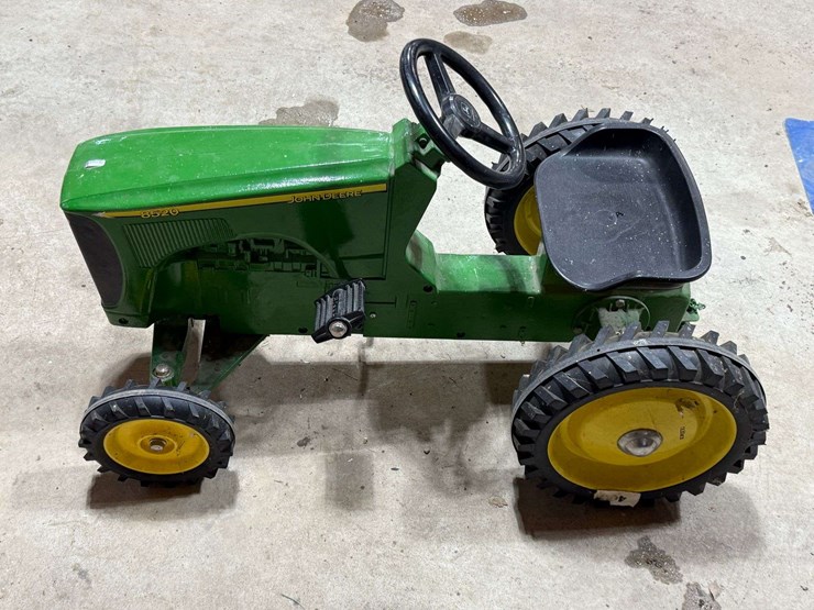 john-deere-pedal-tractor-with-8520-stickers-image-4