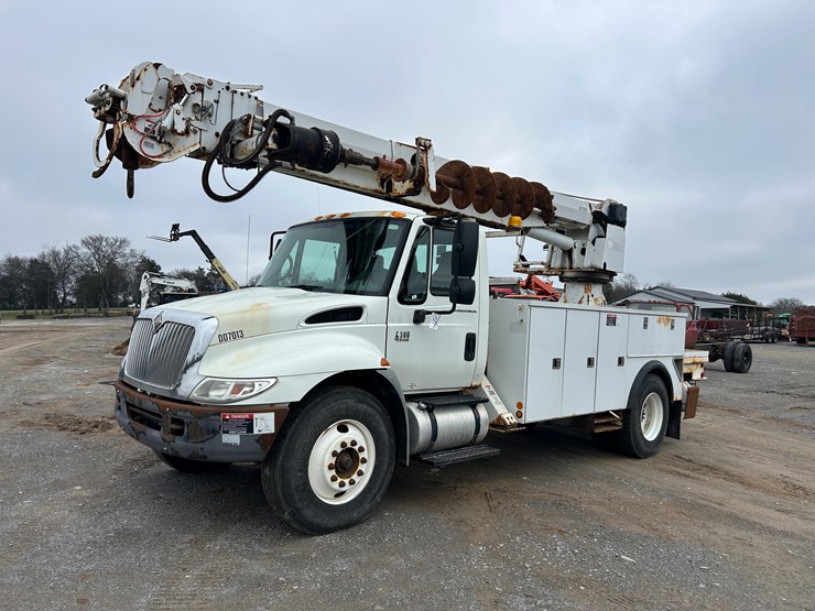 international-durastar-4300-image-1