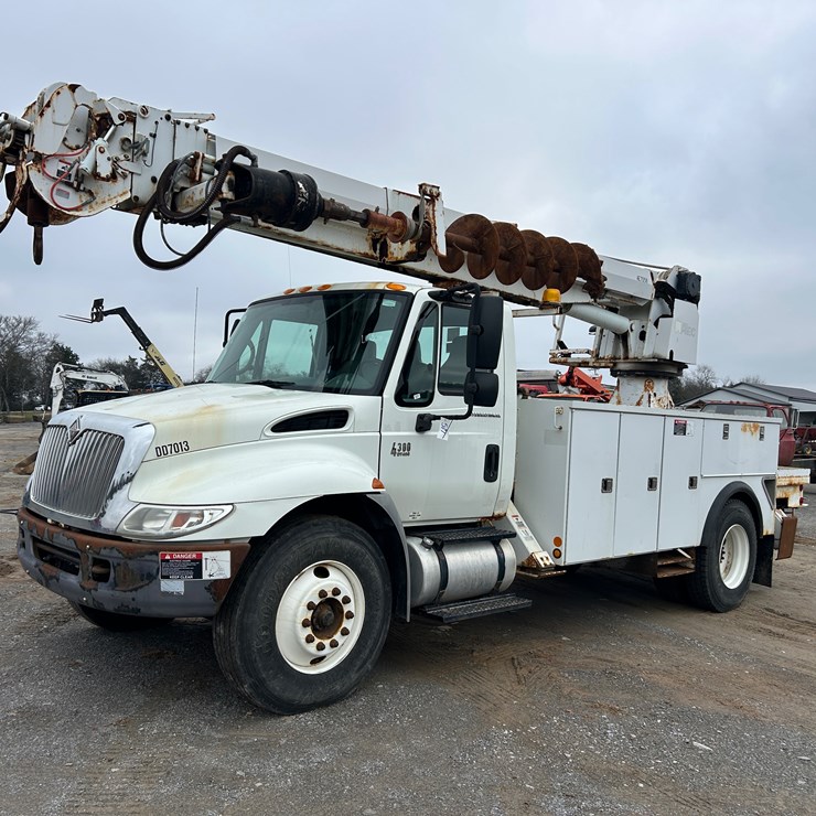 INTERNATIONAL DURASTAR 4300