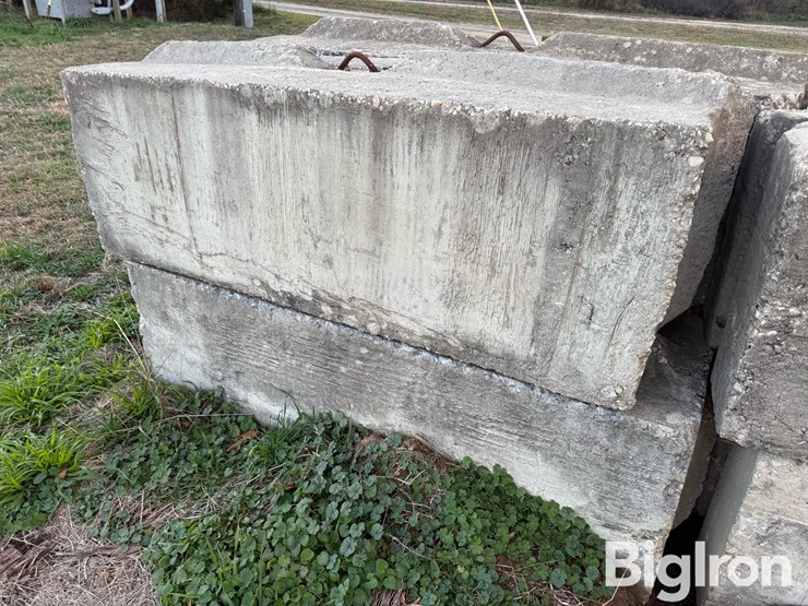 6)-precast-retaining-wall-blocks-image-2