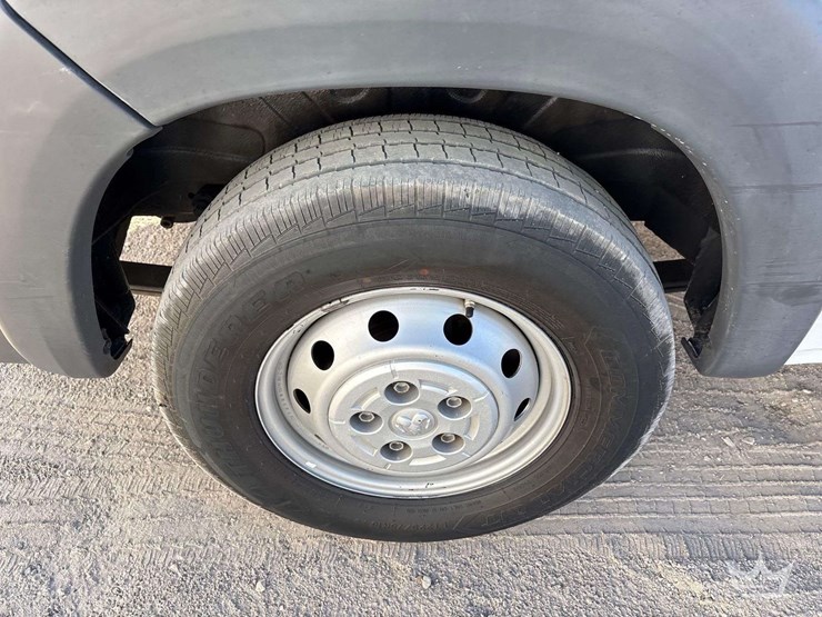 2018-ram-promaster-2500-image-17