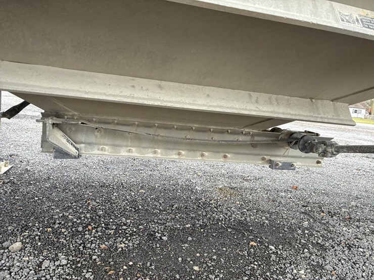 wilson-hopper-bottom-image-26