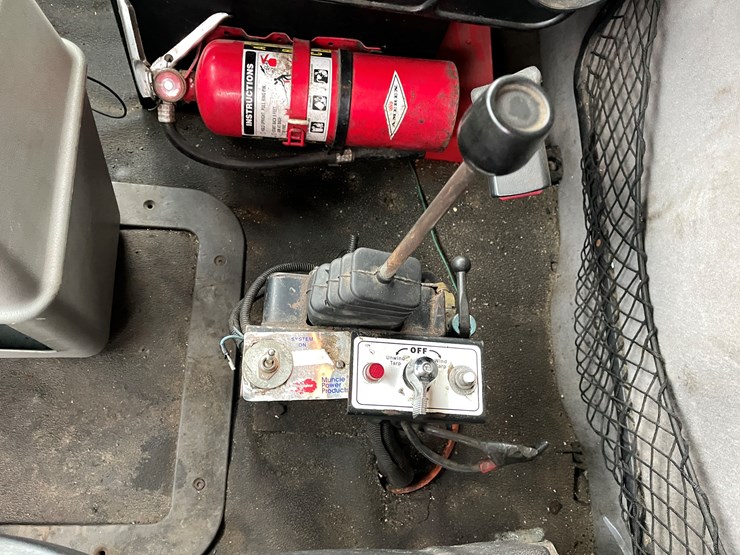 #1126-•-1999-sterling-dump-truck-(has-mn-title)-image-40