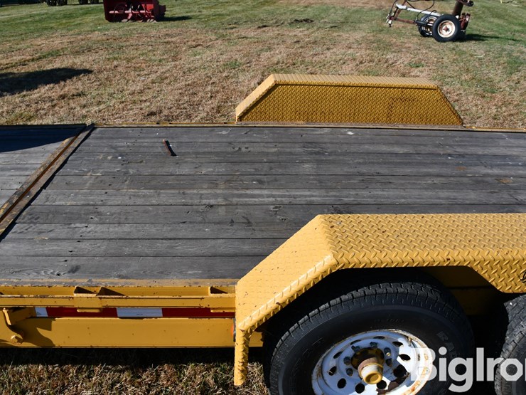 2011-corn-pro-21'-t/a-tilt-deck-trailer-image-13