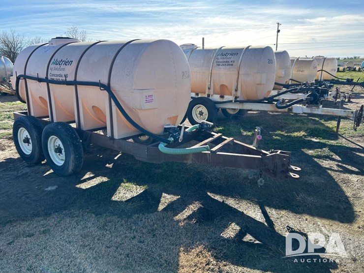 liquid-nurse-trailer-(cp1345,-tank-2133)-image-8