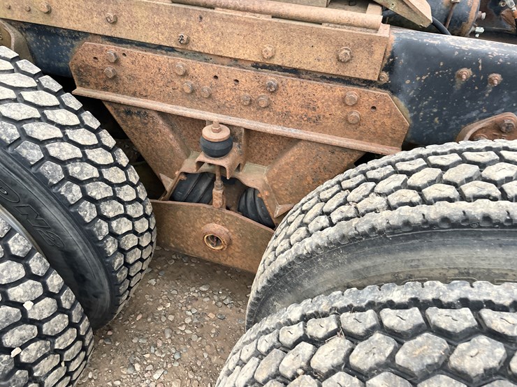 ford-lt9000-image-29