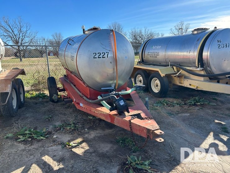 liquid-nurse-trailer-(cp1355,-tank-2227,-unit-92224)-image-9