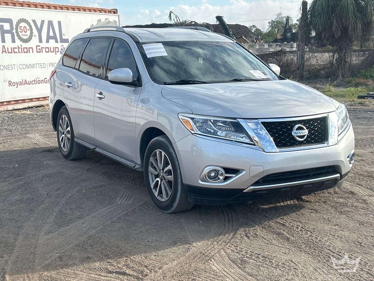 2015-nissan-pathfinder-image-2