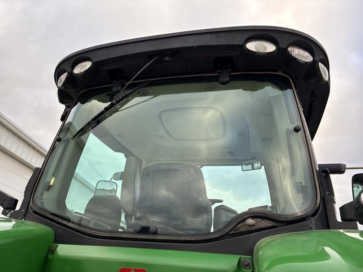 john-deere-8335r-image-26