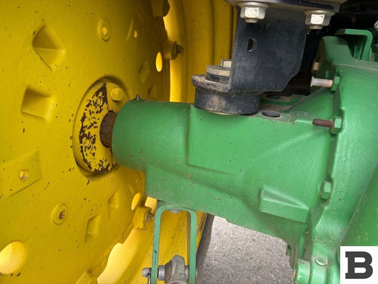 2012-john-deere-6115r-image-38