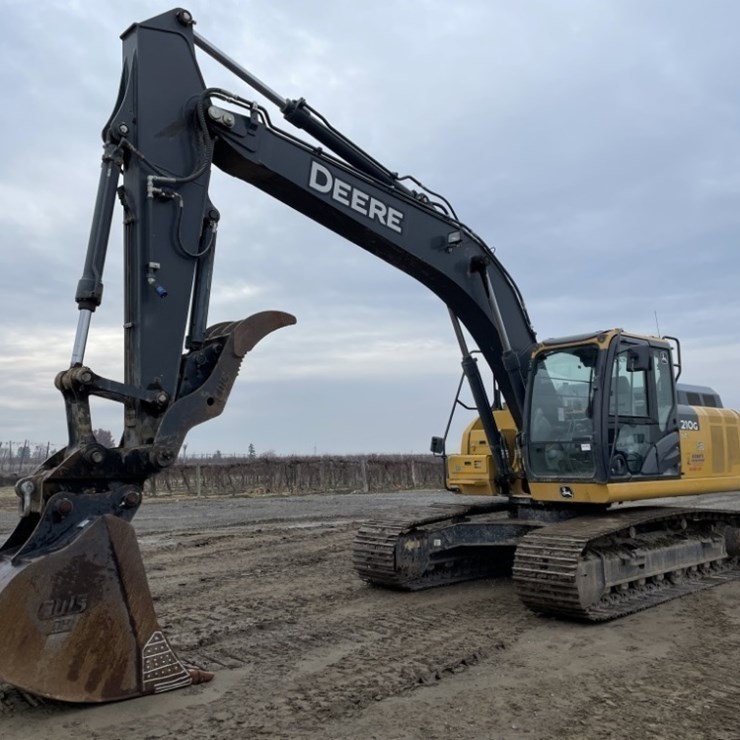 DEERE 210G LC