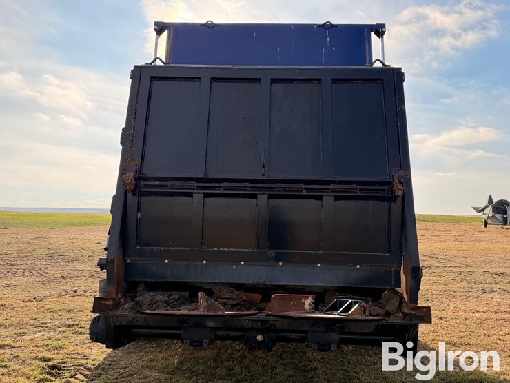 jbs-vmec2448-3-manure-spreader-image-6