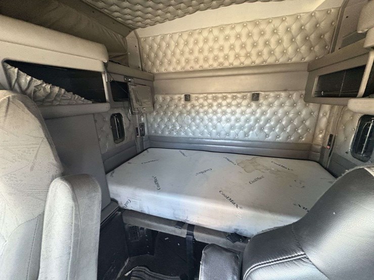 2007-kenworth-t600-image-37