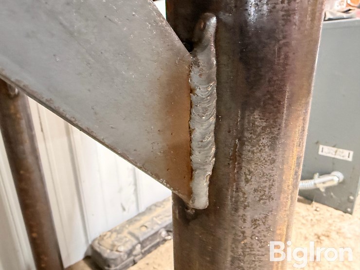 heavy-duty-8'-shop-welding-table-image-9